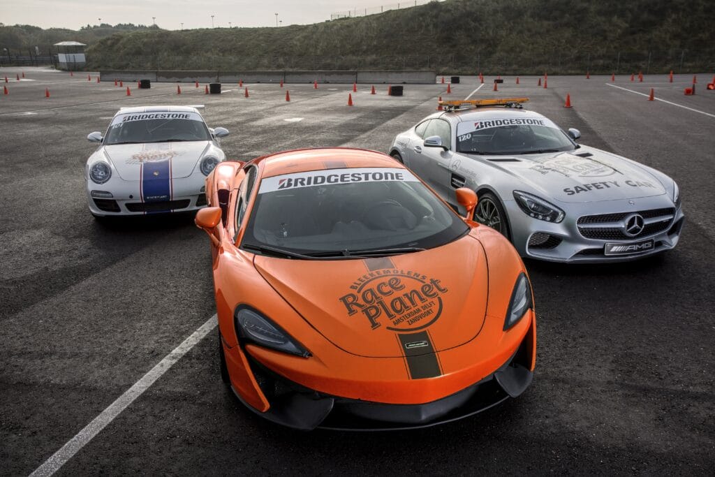 Porsche 911, Mercedes-AMG GT Coupé en McLaren 540c van de Exclusive VIP experience op Circuit Zandvoort bij Race Planet.